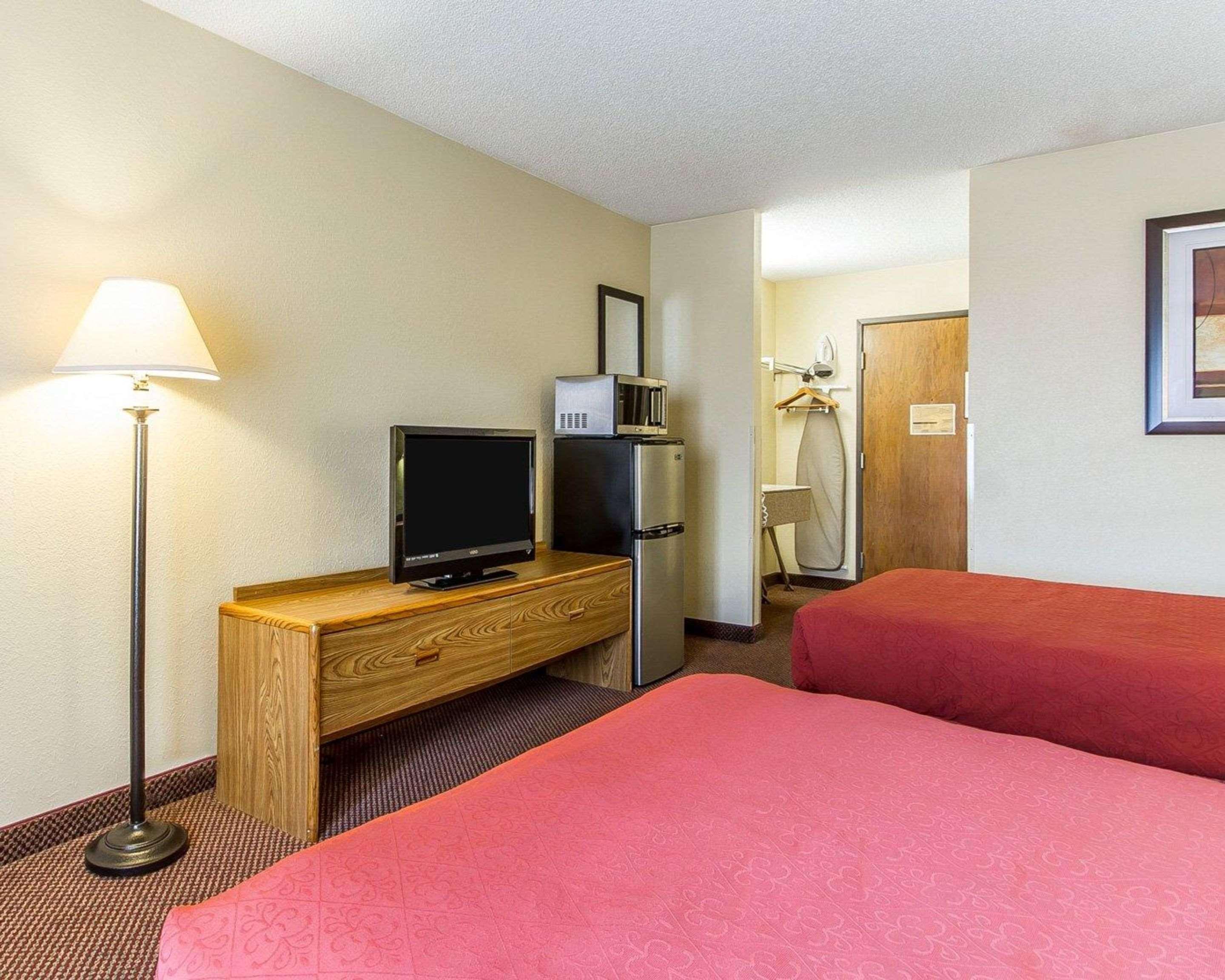 Americinn By Wyndham Reedsburg Eksteriør bilde