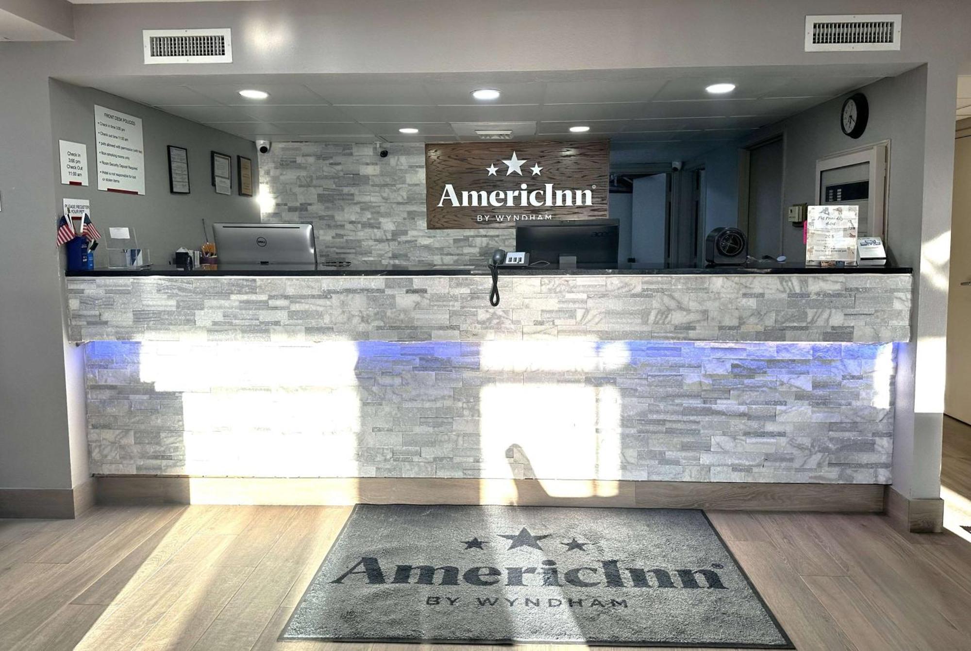 Americinn By Wyndham Reedsburg Eksteriør bilde